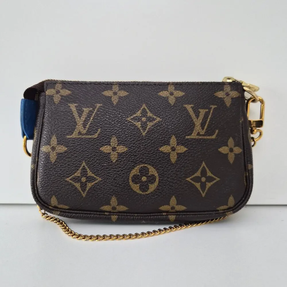Louis Vuitton 2019 Christmas Vivienne Animation Mini Pochette Accessories